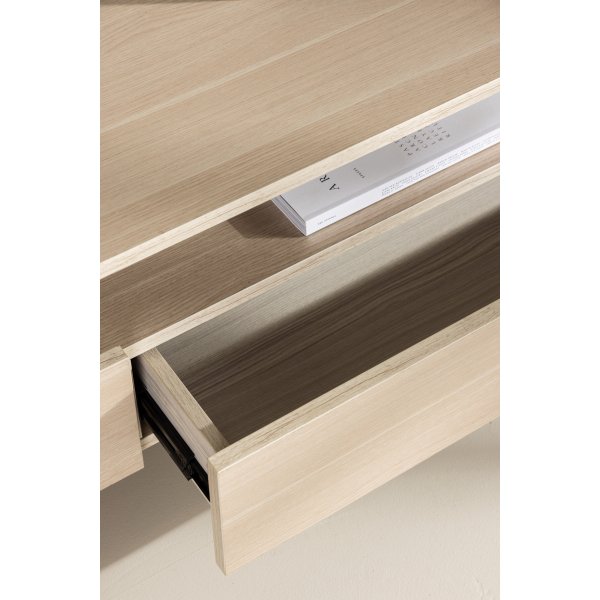 Navarra TV-taso - Valkoiseksi maalattu