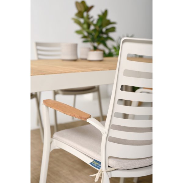 Portaalit ruokailuryhmä 1 - Valkoinen/tiikki Portaalit ruokailuryhmä 1 - Valkoinen/tiikki