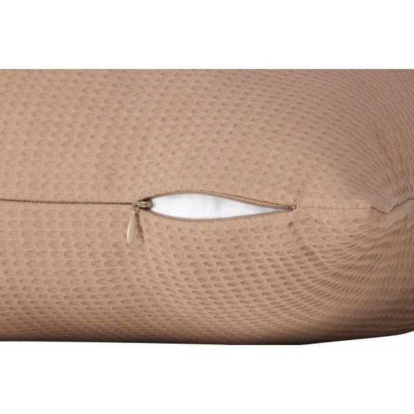 Celine tyynynpäällinen 50 x 50 cm - ruskea Celine tyynynpäällinen 50 x 50 cm - ruskea