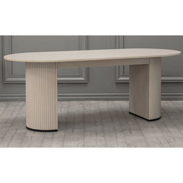 Soikea ruokapyt valkoiseksi kalkittuna 200x90 cm - Bianca