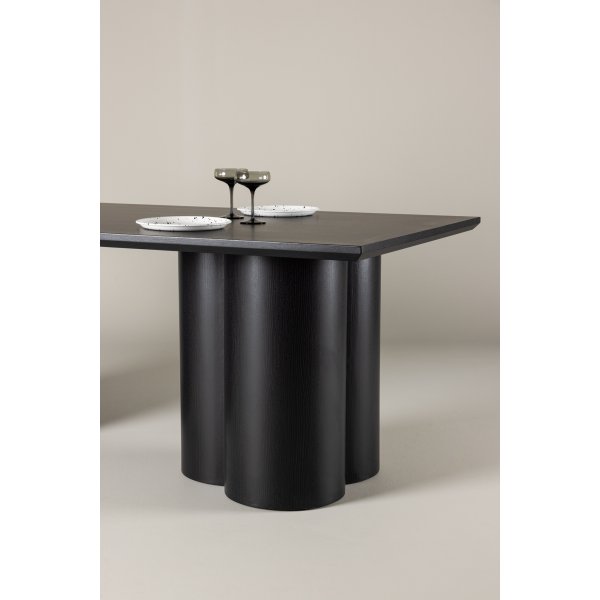 Olivia-ruokapöytä 210x100 cm mustaksi petsattu Olivia-ruokapöytä 210x100 cm mustaksi petsattu