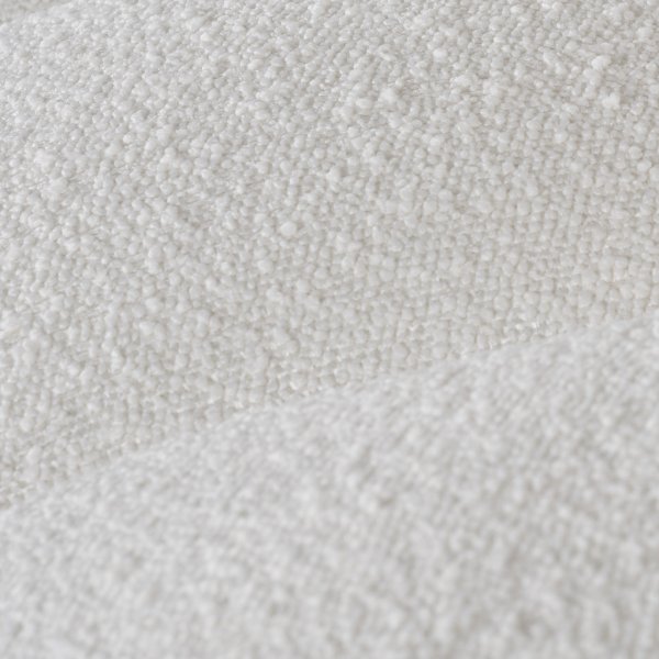 Jalkarahi massiivisella muotoilulla