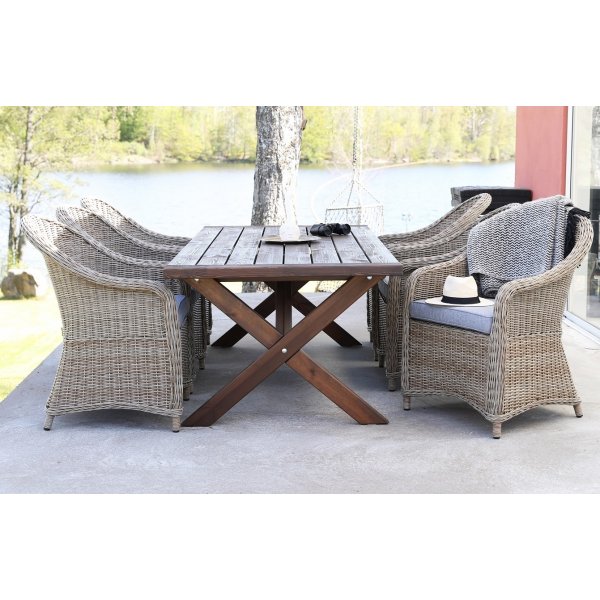 Oxford ruokapöytä 220 cm - Kuullotettu ruskea Oxford ruokapöytä 220 cm - Kuullotettu ruskea