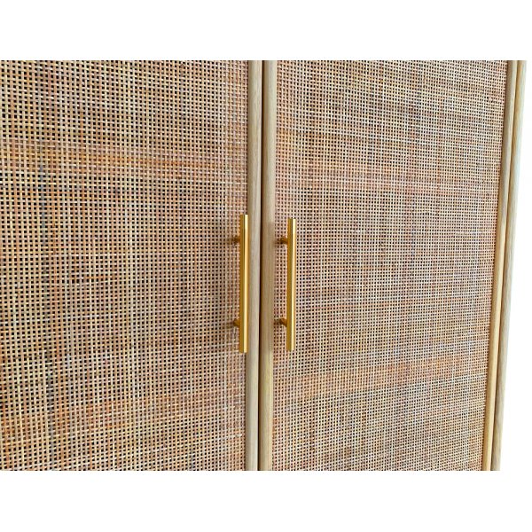 Käsintehty kaappi puusta ja luonnonrottingista - React + Huonekalujen jalat Käsintehty kaappi puusta ja luonnonrottingista - React + Huonekalujen jalat